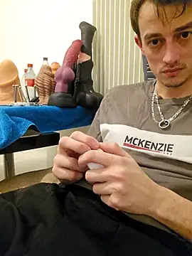 Snapshot of Chrisou73 chatting on March 2, 2026, 8:05 pm Chrisou73 online show from March 2, 2026, 8:05 pm