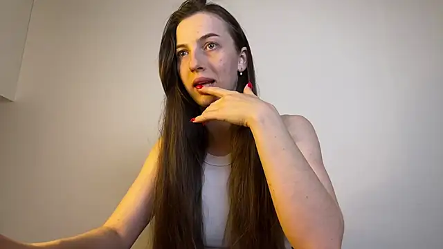 Prettyyy Angel online show from April 15, 2026, 7:18 pm