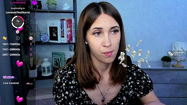 DreamVelour online show from April 13, 2026, 8:57 pm