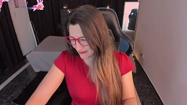 Snapshot of Hanna_MA chatting on November 6, 2025, 4:44 pm Hanna MA online show from November 6, 2025, 4:44 pm