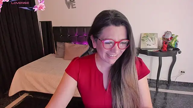 Snapshot of Hanna_MA chatting on November 25, 2025, 3:23 pm Hanna MA online show from November 25, 2025, 3:23 pm