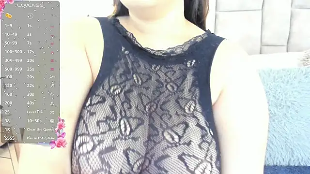 Snapshot of Saraa_Puerta chatting on September 23, 2025, 7:54 pm Saraa Puerta online show from September 23, 2025, 7:54 pm