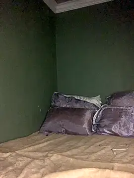 Neonkiiey online show from October 16, 2025, 8:39 pm