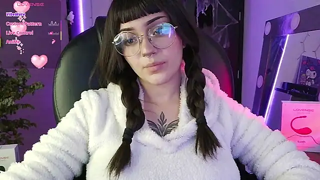 LesRose online show from October 21, 2025, 5:34 pm