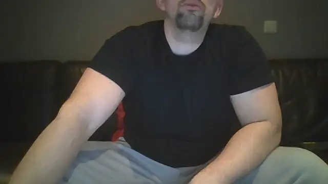 me2youYou2me online show from November 30, 2025, 7:09 am