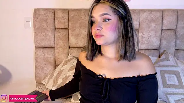 Snapshot of LunaOcampo_ chatting on October 29, 2025, 8:19 pm LunaOcampo online show from October 29, 2025, 8:19 pm