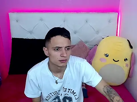 Snapshot of xx-kike-xx chatting on October 4, 2025, 2:07 pm xx-kike-xx online show from October 4, 2025, 2:07 pm