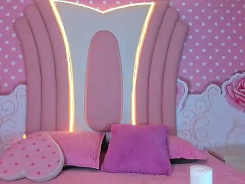 Snapshot of SofiaaBigBoobs chatting on October 17, 2025, 10:18 am SofiaaBigBoobs online show from October 17, 2025, 10:18 am