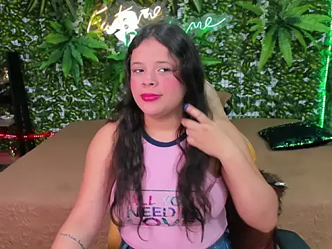 Snapshot of SofiaaBigBoobs chatting on October 15, 2025, 12:24 pm SofiaaBigBoobs online show from October 15, 2025, 12:24 pm