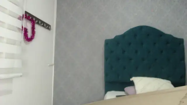 Snapshot of Vic_Taylor chatting on February 4, 2026, 12:00 pm Vic Taylor online show from February 4, 2026, 12:00 pm