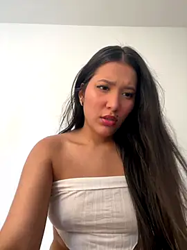 IsabellaJoness  online show from October 4, 2025, 12:07 pm