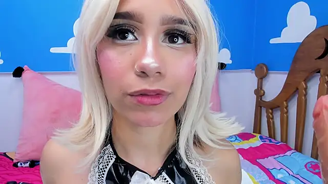 foxy samy online show from November 5, 2025, 6:11 pm