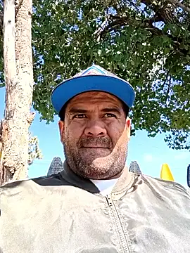 theking1 1 online show from September 24, 2025, 6:25 pm