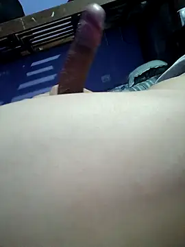 Snapshot of Argentum01 chatting on November 7, 2025, 8:13 pm Argentum01 online show from November 7, 2025, 8:13 pm