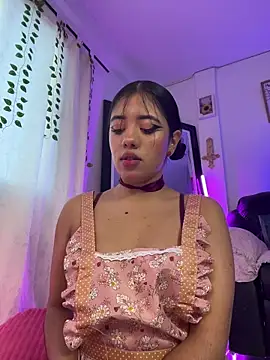 Isis Valen online show from March 4, 2026, 8:49 pm