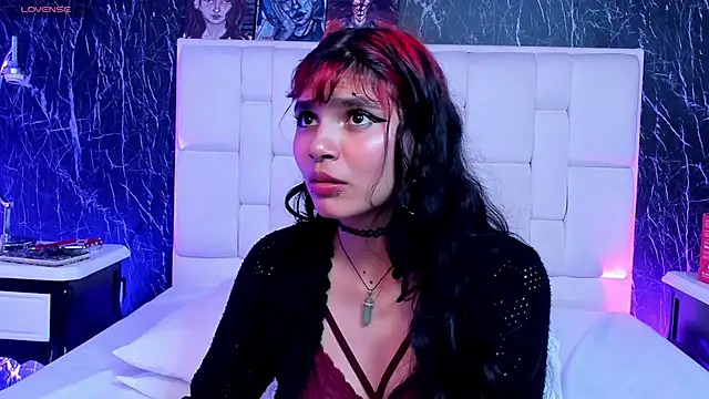 Snapshot of Raven_Rox chatting on October 18, 2025, 4:03 am Raven Rox online show from October 18, 2025, 4:03 am