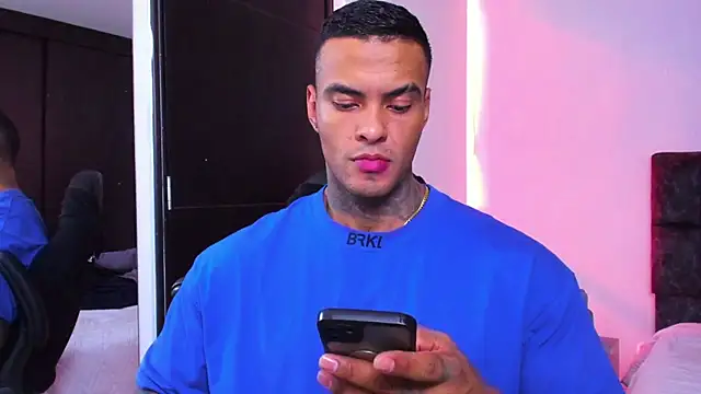 Snapshot of binmontana_ chatting on September 23, 2025, 8:49 pm binmontana  online show from September 23, 2025, 8:49 pm