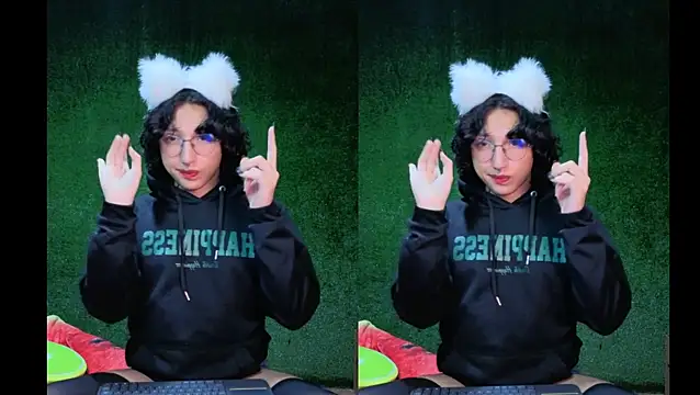 Snapshot of -BlueOpal- chatting on December 17, 2025, 2:55 pm -BlueOpal- online show from December 17, 2025, 2:55 pm