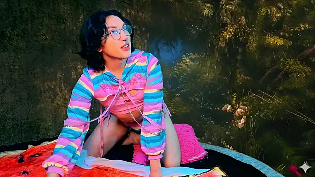 Snapshot of -BlueOpal- chatting on October 4, 2025, 5:47 pm -BlueOpal- online show from October 4, 2025, 5:47 pm