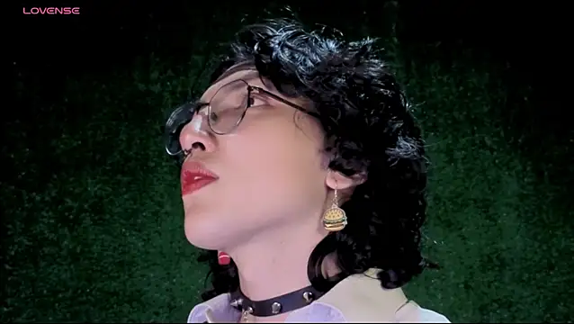 Snapshot of -BlueOpal- chatting on November 30, 2025, 9:26 pm -BlueOpal- online show from November 30, 2025, 9:26 pm