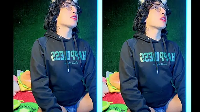 Snapshot of -BlueOpal- chatting on December 18, 2025, 3:00 am -BlueOpal- online show from December 18, 2025, 3:00 am