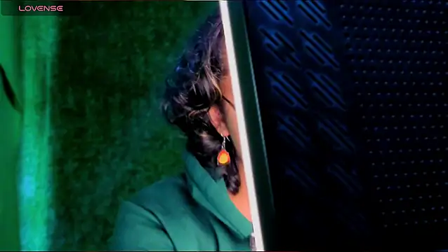 Snapshot of -BlueOpal- chatting on October 11, 2025, 6:09 pm -BlueOpal- online show from October 11, 2025, 6:09 pm