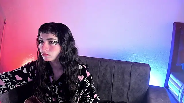 kitty  chs online show from October 21, 2025, 11:31 am