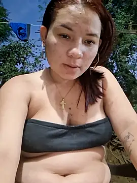 Snapshot of hot-mom22 chatting on February 18, 2026, 10:44 am hot-mom22 online show from February 18, 2026, 10:44 am