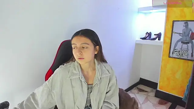 lala clark online show from February 9, 2026, 8:29 pm