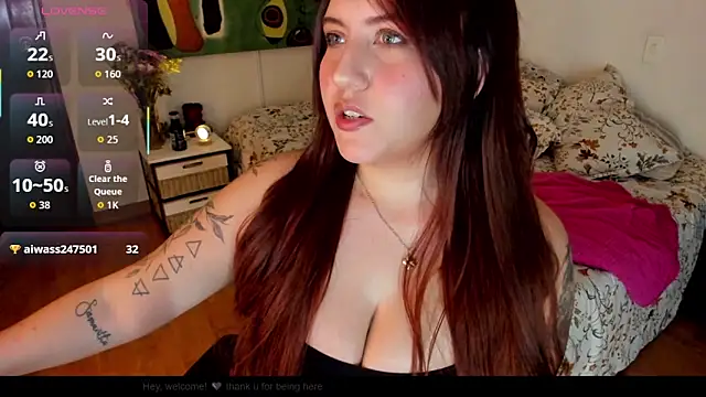 Snapshot of vennus18 chatting on October 17, 2025, 2:48 am vennus18 online show from October 17, 2025, 2:48 am