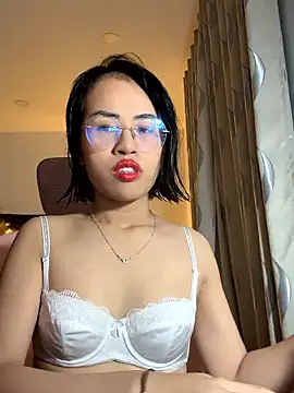 EllieYoon online show from December 20, 2025, 3:59 pm