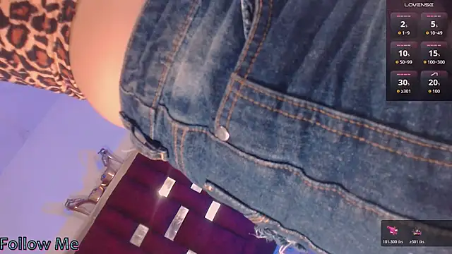 roxanawillts online show from April 5, 2026, 12:28 am