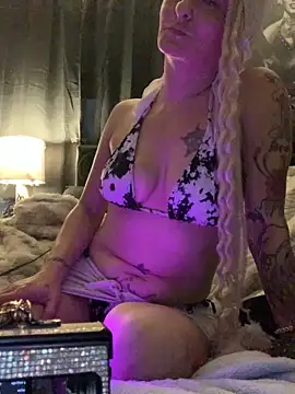 Snapshot of blondebarbiebae chatting on May 25, 2026, 11:36 pm blondebarbiebae online show from May 25, 2026, 11:36 pm