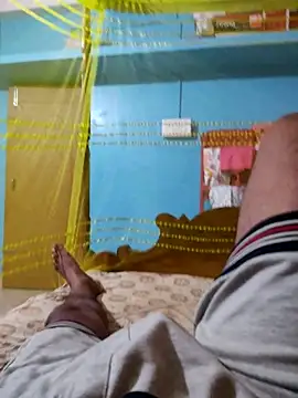 Snapshot of only_woman chatting on November 10, 2025, 2:33 pm only woman online show from November 10, 2025, 2:33 pm