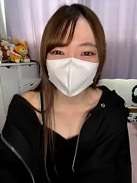 Moe v v online show from November 15, 2025, 2:04 am