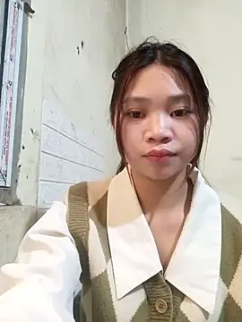 Mayy1 online show from March 23, 2026, 2:33 am