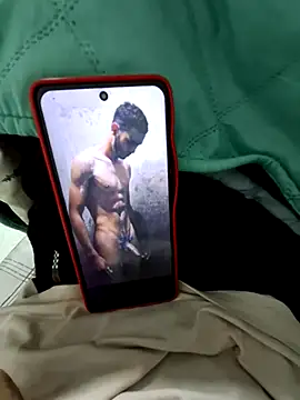 zkendell01 online show from October 26, 2025, 6:14 am