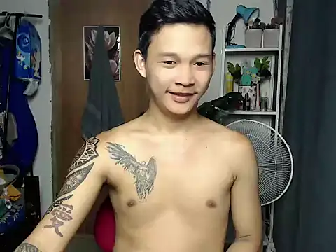 Snapshot of asianmonstercock05 chatting on April 28, 2026, 7:35 am asianmonstercock05 online show from April 28, 2026, 7:35 am