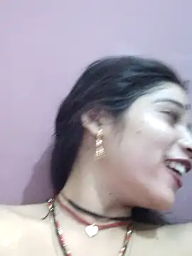 Snapshot of Mahek_love143 chatting on June 8, 2026, 1:28 am Mahek love143 online show from June 8, 2026, 1:28 am