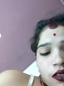 Snapshot of Mahek_love143 chatting on June 25, 2026, 5:12 am Mahek love143 online show from June 25, 2026, 5:12 am