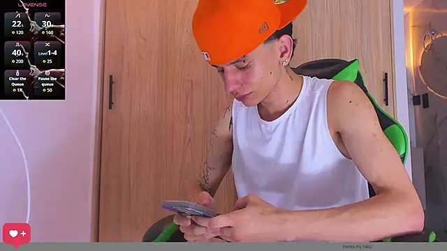 Snapshot of Skinny_batman chatting on September 25, 2025, 8:09 am Skinny batman online show from September 25, 2025, 8:09 am