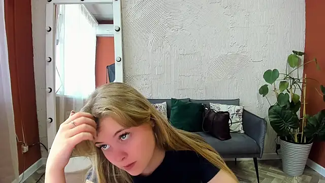 Snapshot of Melissa_199 chatting on October 8, 2025, 9:11 am Melissa 199 online show from October 8, 2025, 9:11 am