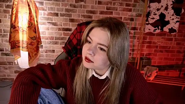 Snapshot of HaleySun chatting on October 18, 2025, 4:58 am HaleySun online show from October 18, 2025, 4:58 am