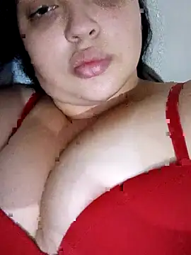 vitoriaavilasilva online show from December 2, 2025, 8:10 pm