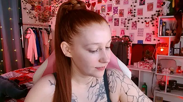 Ayla Hicks online show from December 22, 2025, 9:15 pm