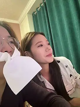 redrose520 online show from February 5, 2026, 12:23 pm