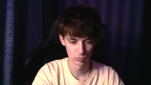 Hoot Dude  online show from December 1, 2025, 2:07 pm