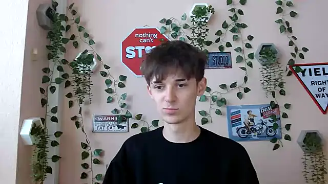 Hoot Dude  online show from October 6, 2025, 10:38 am