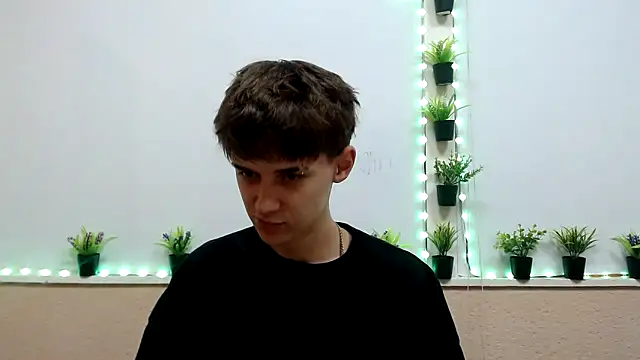 Hoot Dude  online show from October 27, 2025, 2:18 pm