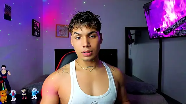 Snapshot of Adams_Collins chatting on September 28, 2025, 6:37 pm Adams Collins online show from September 28, 2025, 6:37 pm